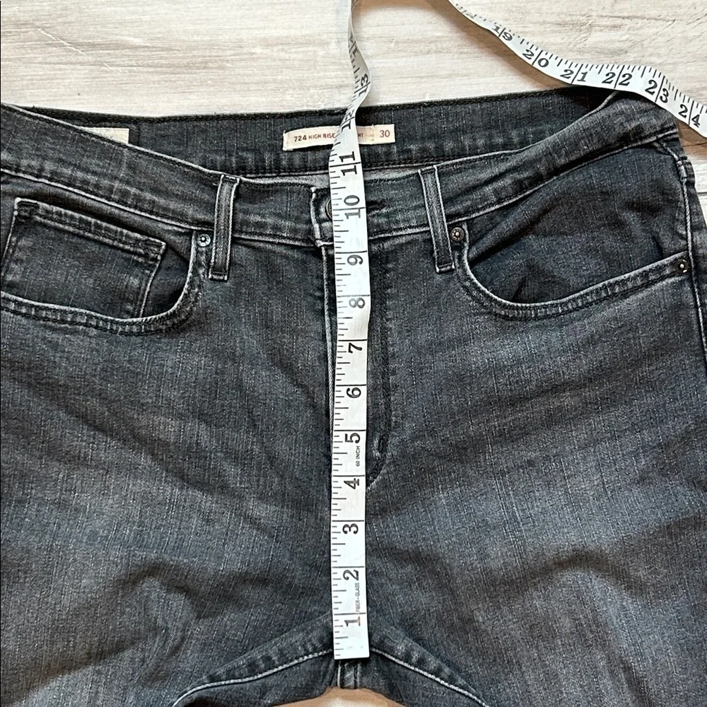 Levi's Premium 724 high rise straight leg jeans in black size 30